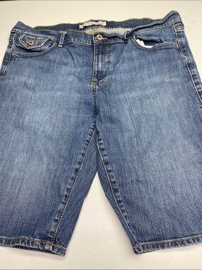 Old Navy Light Blue Denim Relaxed Fit Jeans Shorts